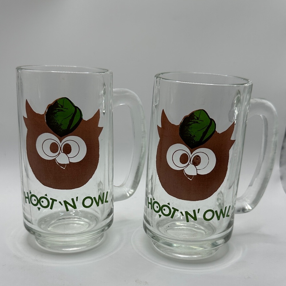 Set of 2 Hoot 'N' Owl Glass Mugs - Brown and Green 5.5” tall